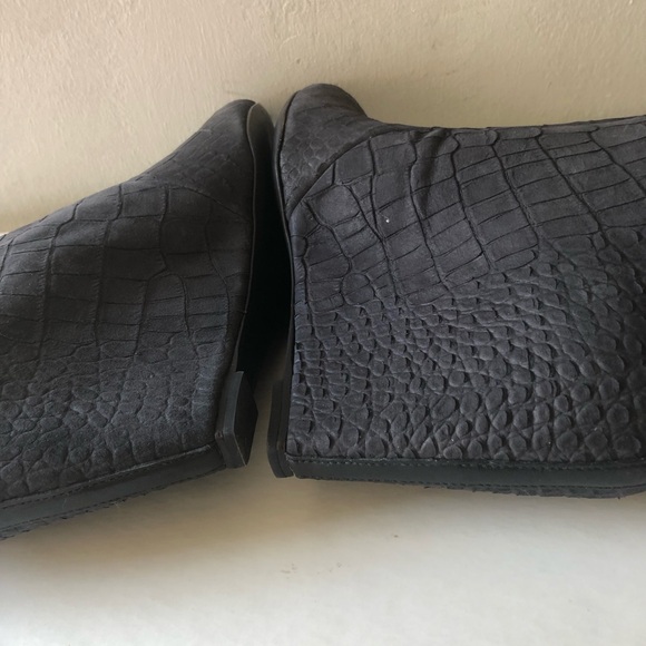 NEW IN BOX Brian Atwood knee high black suede leather boot Size 9 - Picture 4 of 5